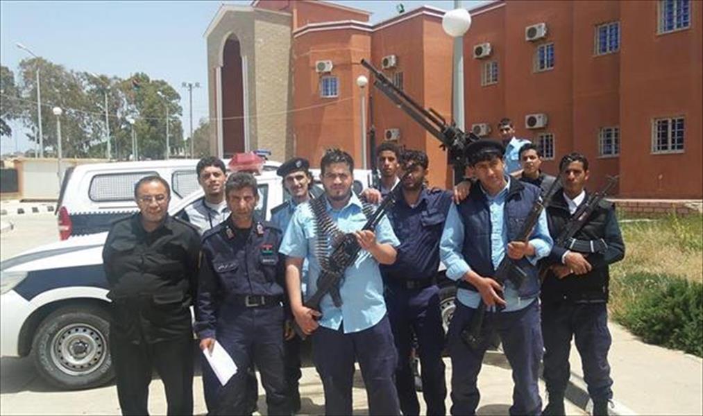 القبض على ثلاثة أشخاص في شحات يُشتبه في انتمائهم لتنظيمات إرهابية
