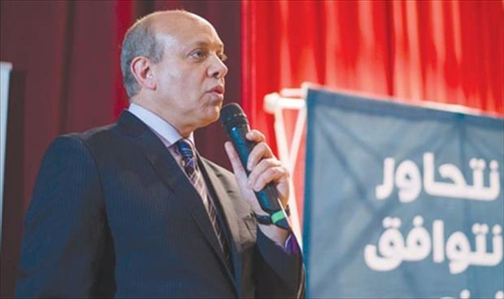 الفضيل الأمين: الحكومة القادمة «تكنوقراط» وتتولى عامًا أو عامين