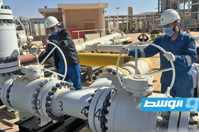 موقف من 4 نقاط و3 مطالب لنقابة النفط.. بعد تجاوزات رئيس لجنة إدارة «الواحة»