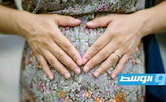 امرأة أميركية برحم مزدوج حامل بتوأم ينمو كل منهما في رحم