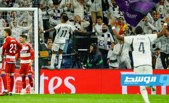 ريال مدريد يهزم غرناطة بثنائية ويستعيد صدارة الدوري الإسباني