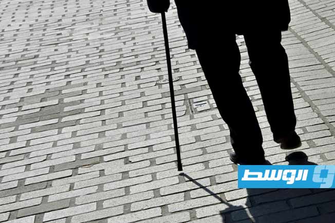 وفاة المسنين وحيدين في المنزل.. مشكلة اجتماعية مقلقة في فرنسا