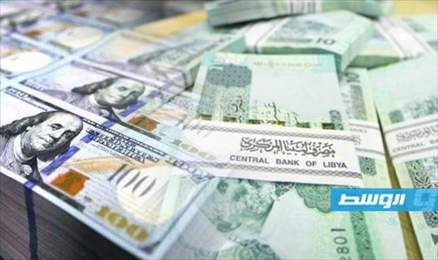 ارتفاع جديد للدينار.. وانتقادات لفجوة الصرف