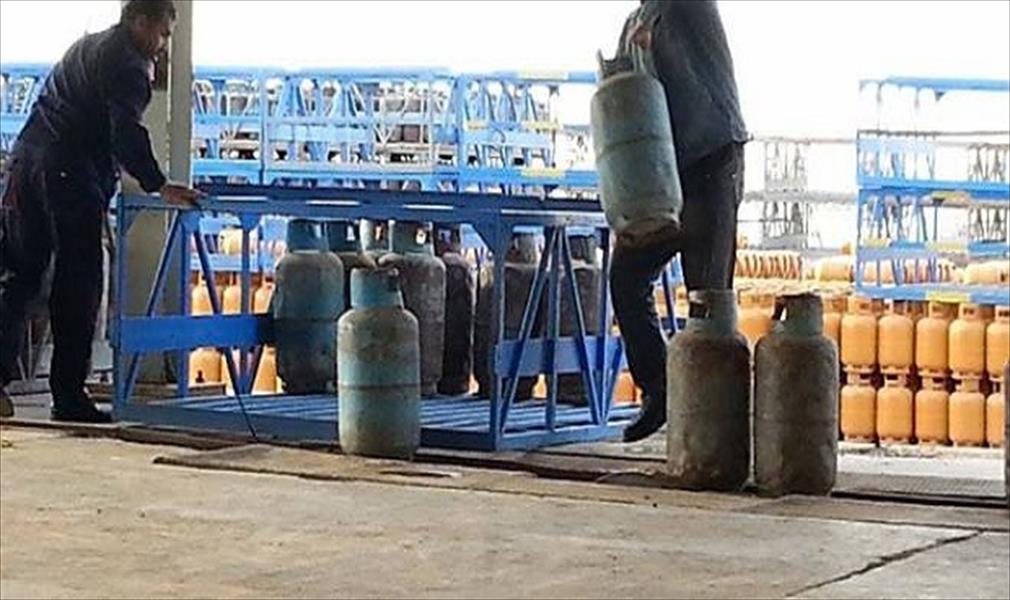 مدن الواحات تطالب لجنة الأزمة بحل مشكلة نقص غاز الطهو