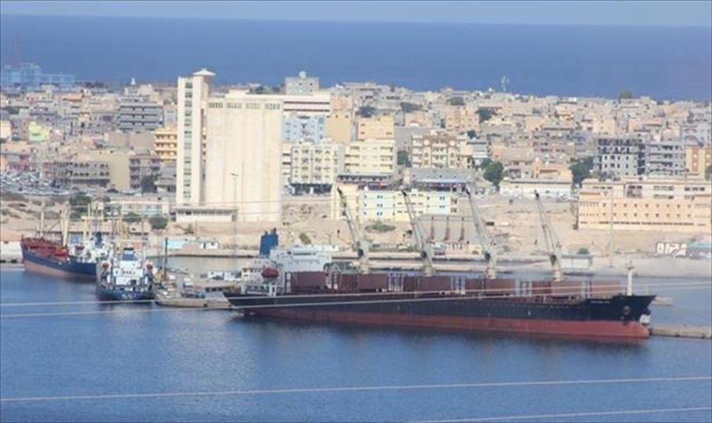 بلدي طبرق يناقش توزيع أسطوانات الغاز بمحطات الوقود بالمدينة