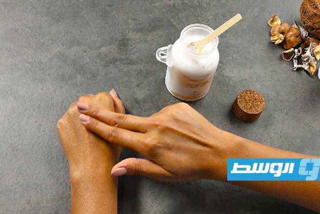 جوز الهند والقرفة لتقشير مثالي لبشرتك