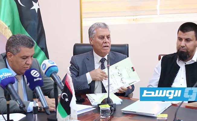الويبة يوضح حقيقة وجود علم قوس قزح وحرية اعتناق الأديان بكتاب التربية الإسلامية