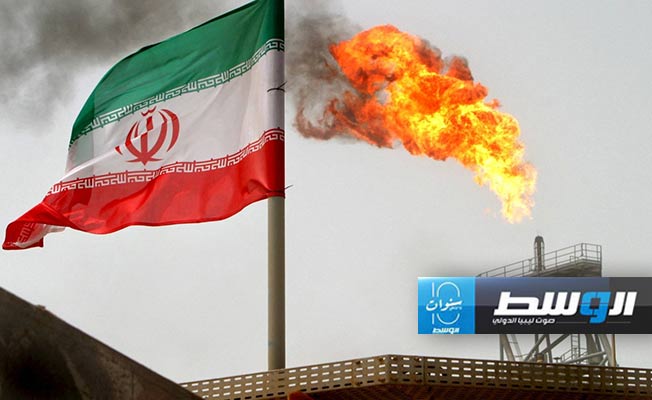 وزير النفط الإيراني يزور أكبر مرفأ نفطي وسط ترقب لهجوم إسرائيلي