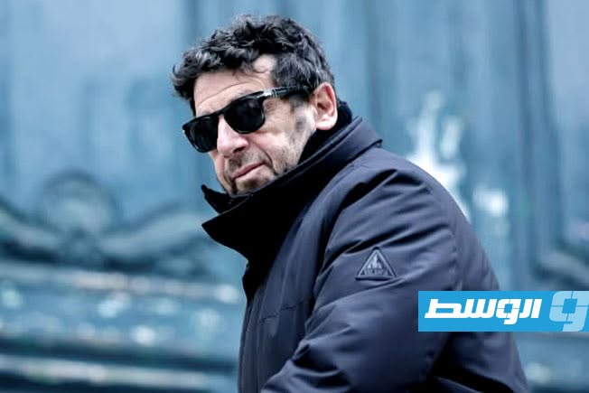 موجة اتهامات بالاعتداء والاغتصاب تبقي النجم الفرنسي باتريك برويل قيد الاحتجاز لليوم الثاني