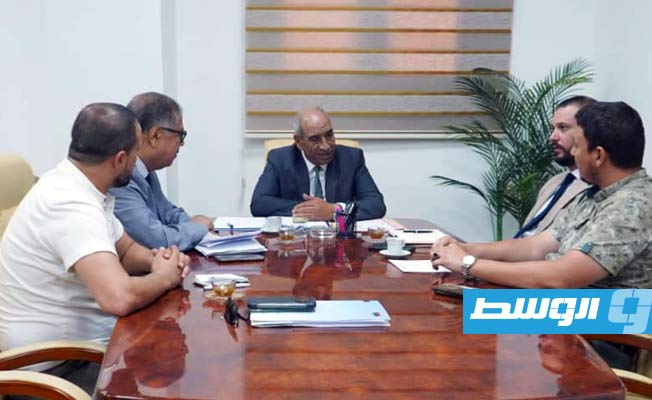 وكيل وزارة الداخلية يتابع تجهيزات البوابات الأمنية مع الشركة المنفذة