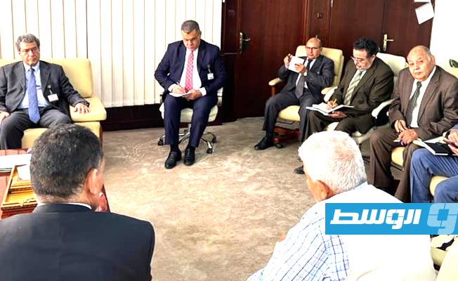 5 ملفات في لقاء وزير النفط مع عدد من الأعيان والنقابيين