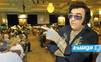 الذكاء الصناعي يعيد إلفيس بريسلي للمسرح في لندن 2024.