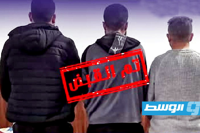 ضبط عصابة تهريب السيارات إلى الجزائر في صبراتة