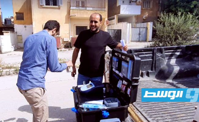 إجراء اختبارات كيميائية لتحديد جودة المياه بمدينة البيضاء