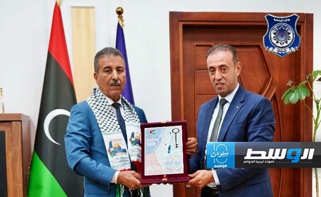 «الداخلية» تعد بتقديم التسهيلات اللازمة للفلسطينيين المقيمين في ليبيا