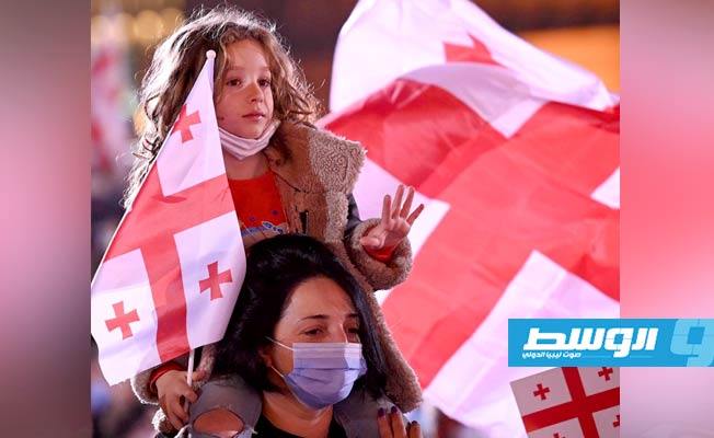 الآلاف يتظاهرون في العاصمة الجورجية للمطالبة بانتخابات مبكرة