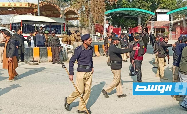 ارتفاع حصيلة ضحايا انفجار داخل مسجد في باكستان إلى 33 قتيلا