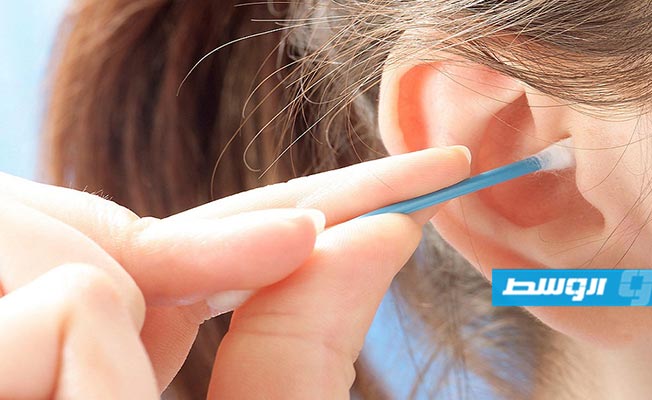 طريقة تنظيف الأذنين دون إيذائهما