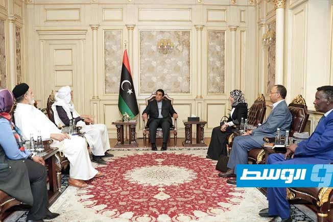 المنفي يتسلم وثيقة مشروع التجمع السياسي الوطني فزان