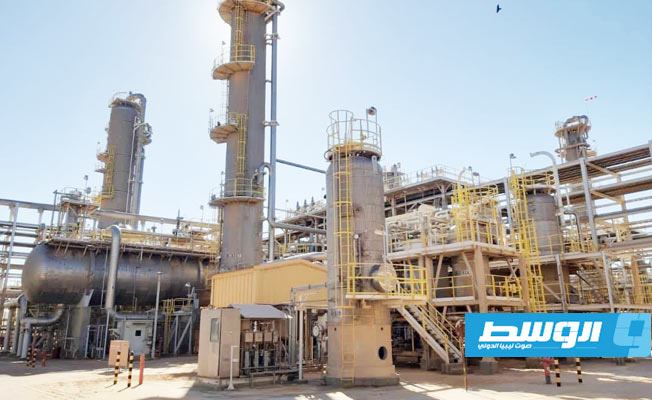 دراسة فرنسية تكشف معطيات جديدة عن احتياطي النفط في ليبيا.. «سر سرت» واللاعبون الدوليون