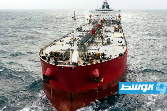 واشنطن تمدد إعفاء النفط الروسي المنقول بحرًا من العقوبات لـ30 يومًا