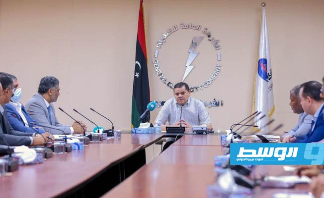 للمرة الثانية خلال أقل من 10 أيام.. الدبيبة يناقش مع مسؤولي شركة الكهرباء «أسباب تردي الخدمات»