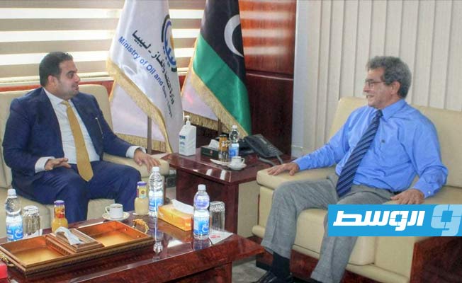 وزير النفط يرفض استقالة العبار ويطالبه باستكمال مهامه