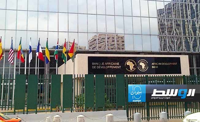 الرواتب والدعم أولويتان عن الاستثمار.. «الأفريقي للتنمية» يرصد مفاجأة بشأن التضخم في ليبيا