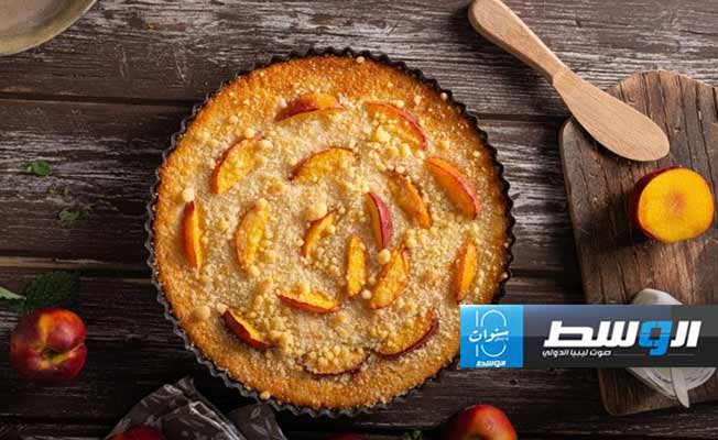 كعكة الشوفان بالخوخ والكريمة