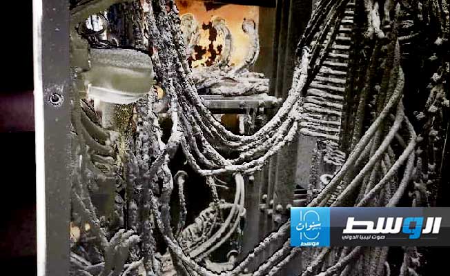 أضرار بمحطة كهرباء الكفرة جراء الأمطار (صور)