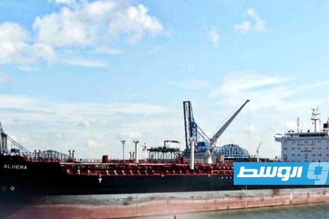 ميناء بنغازي يستعد لاستقبال ناقلة محملة بـ30 ألف طن متري من البنزين