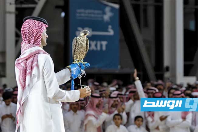 بيع 3 صقور بـ428 ألف ريال في معرض الصقور والصيد بالرياض