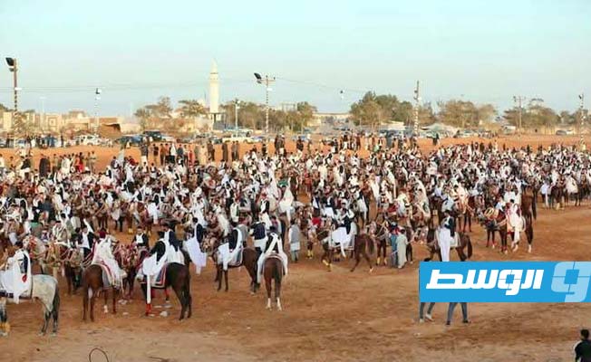 تحت شعار «لم الشمل».. فرسان ليبيا يحيون مهرجان الميز والفروسية بمدينة اهرواة