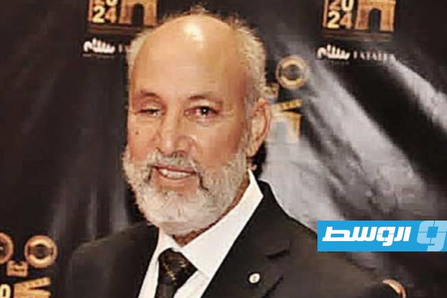 نجاح عملية جراحية دقيقة للفنان صلاح الأحمر وتحسن حالته الصحية