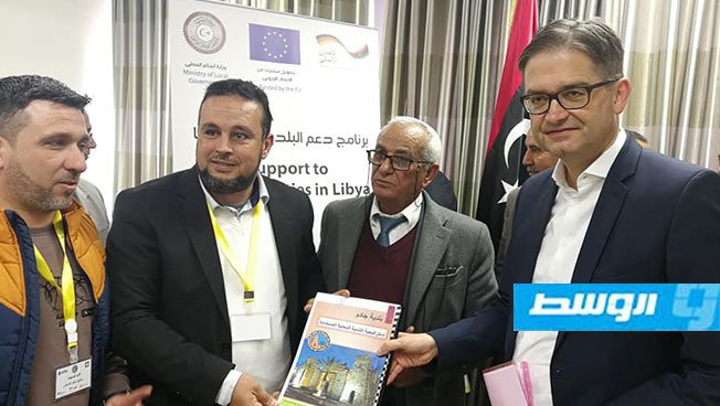 السفير الألماني يتسلم نسخة من خطة التنمية المستدامة لبلدية جادو
