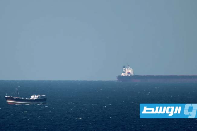 إعلام إيراني: الحرس الثوري يحتجز ناقلتي نفط في الخليج