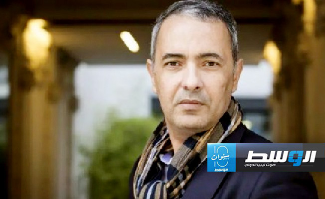 الفائز بجائزة غونكور كمال داوود الغائب الحاضر في معرض الكتاب بالجزائر