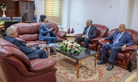 باشاغا يؤكد استمرار منح المزايا للفلسطينيين المقيمين في ليبيا