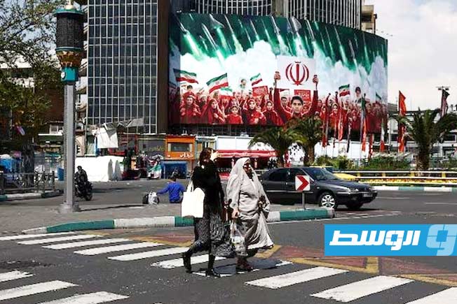 الرئيس الإيراني يصدر قرارًا بإعادة خدمة الإنترنت