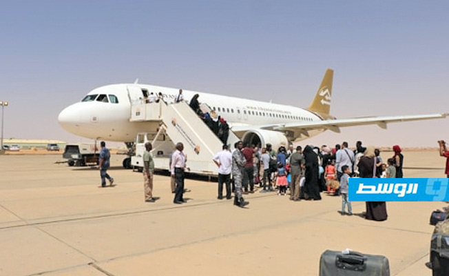 الخطوط الليبية تستأنف رحلاتها الجوية من مطار بنينا إلى تمنهنت