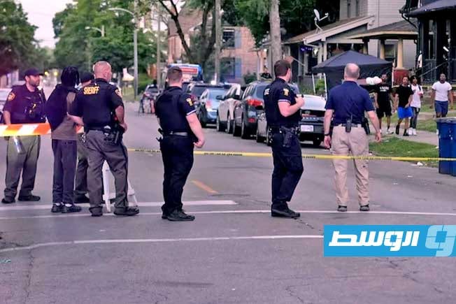 إصابة 12 شخصاً خلال تبادل لإطلاق النار بين مسلحين في أوهايو