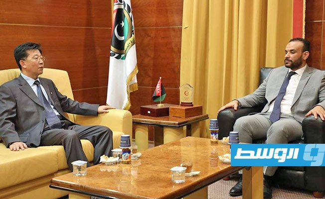 «صحة الوفاق» تدرس استجلاب كوادر طبية ومساعدة من كوريا الشمالية
