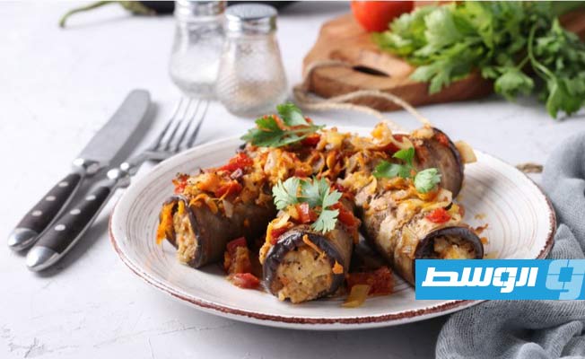 لفائف باذنجان بالدجاج