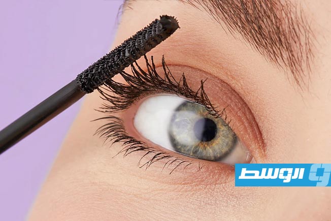 الشاي الأخضر والألوفيرا للعناية بالرموش