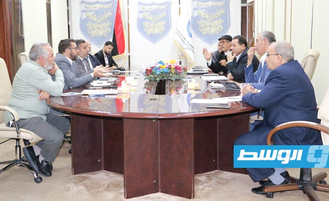 الاتفاق على إنزال الأحمال والأوزان المخالفة عبر 4 منافذ برية