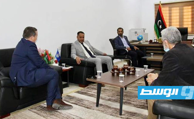 وكيل «داخلية الوفاق» يلتقي المستشار الإقليمي لشؤون الهجرة في السفارة البريطانية