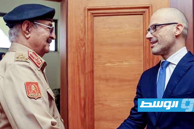 الاتحاد الأوروبي يؤكد لحفتر أهمية الوصول لمؤسسات «موحدة» و«شرعية»