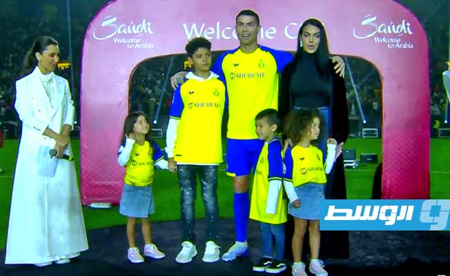 بالفيديو: جورجينا تصطحب عائلة كريستيانو لملعب «مرسول بارك»