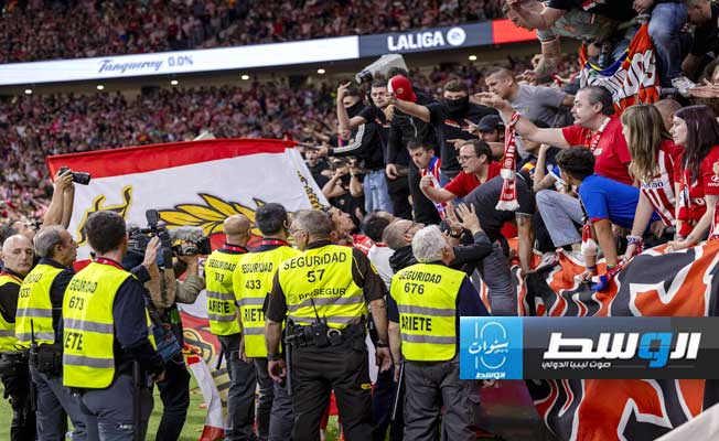 توابع «الديربي».. أتلتيكو مدريد يطرد 9 من أعضائه