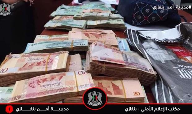 ضبط 3 أشخاص سرقوا 88 ألف دينار من شركة شحن